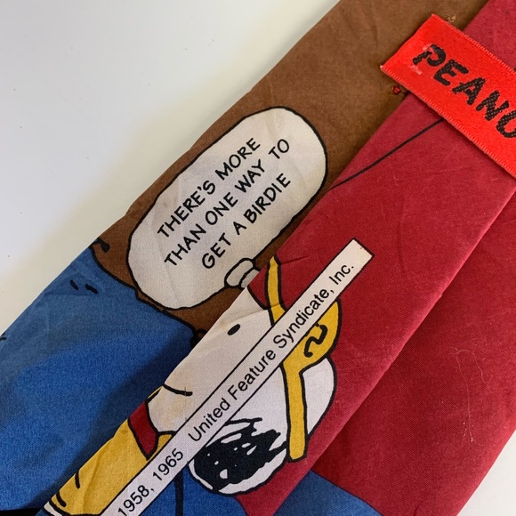 Peanuts Snoopy Tie - Picture 6 of 8